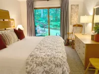 Windfall @ Quechee Club VT: Cozy Updated Condo  A/C, Fireplace -Ski -Golf -Renew