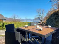 Between lake and mountains, cosy house with beautiful view of Lake Annecy