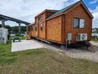 Cabin: Lower Winter prices! Snowbirds Welcome!  Bring your boat for fall fishing Hotels in Carteret County