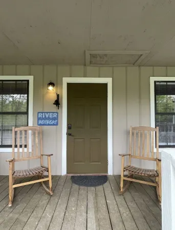 River Retreat Cabin Отели в г. Скотсборо