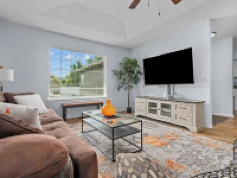 Inviting 2Br Half-Plex-Equipped Kitchen & Garage Hotels in Keizer