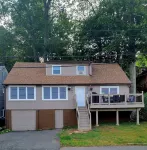 4 Bedroom Lake Hopatcong Lakehouse with Kayaks and Paddleboat