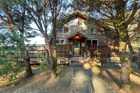 Panoramic Ocean Views & Hot Tub on Secluded Oregon Coast  Oswald West State Park