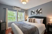 Relax and unwind at Yamhill Flats: Suite 1 Hotels in Newberg