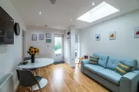 Modern, Stylish 1 Bedroomed Apartment Hotels in Rushcliffe District