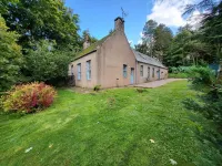 Spacious Cottage in Grounds of Scottish Castle