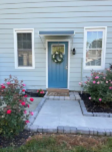 Walk to everything Rock Hall from this 1st floor apartment. Sleeps 4!