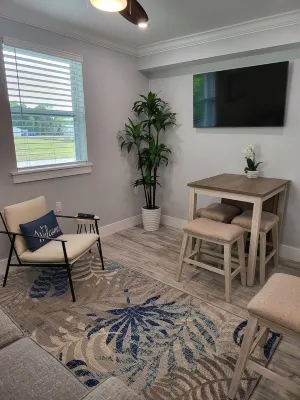 Newly Renovated Cozy 1 BR sleeps 4 and only 200 yards to the white sandy beach