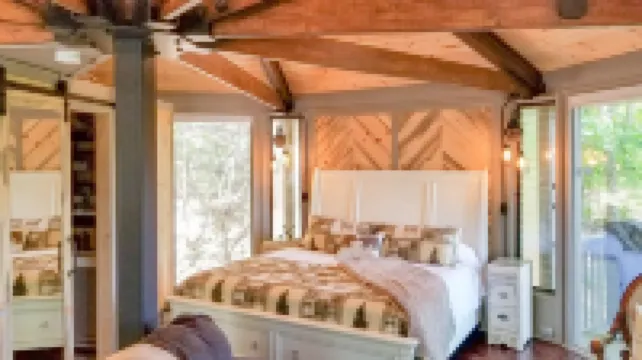 Couples Retreat with Hot Tub, Lake & Mountain Views in Big Canoe Luxury Resort