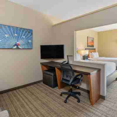 Cambria Hotel Plano - Frisco Rooms