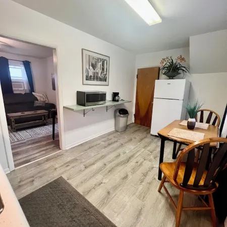 Cozy 1-bedroom flat in lovely Corning Отели в г. Корнинг