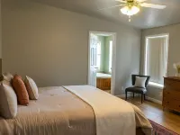 Relaxing Rural Family Home with a great outdoor experience 伍德沃德縣酒店