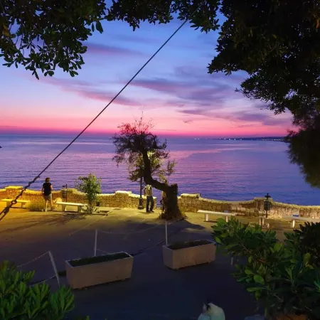 PINK BAY HOUSE 100 MT FROM THE SEA Отели в г. Пату