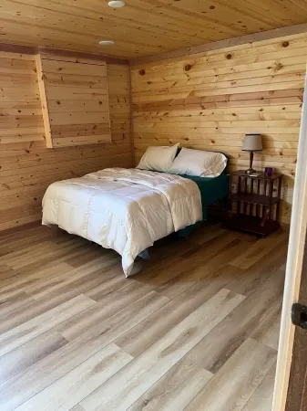 The Pool House- lots of sleeping space.  Great location! Отели в г. Окс