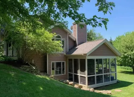 Perfect Getaway - Cozy Cottage in the Galena Territory