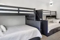 3Bd 2.5BTH, Hot Tub, Wheelchair Accessible and Mountain View’s