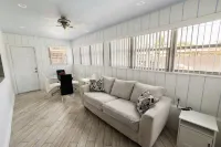 Hard Rock Tropical Vacation Near beaches and airport. All Ages Welcome Sleeps 10