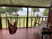 Lakefront Cozy Cottage