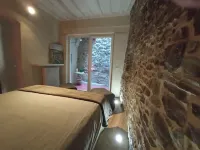 Apartment Me and You Cortona (with romantic outdoor shower on private courtyard)