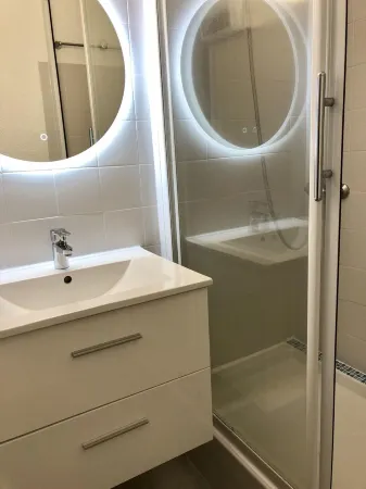 BARCARESA-LA PERLE SEA VIEW WATERFRONT AIR CONDITIONING WIFI Отели рядом с достопримечательностью «Aqualand Port Leucate»