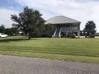 200 feet on the water with boat house!!! Hotels in Hackberry