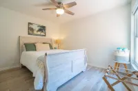 Ocean Breeze Retreat - 6 minute walk to the beach!