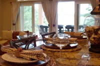 Mountain Luxury and Views Galore Near Palmer Lake