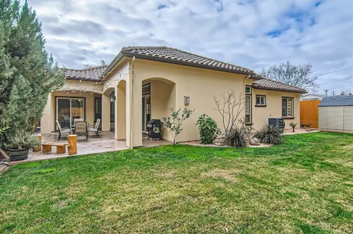 Granite Bay Home by Folsom Lake Hotels in Granite Bay