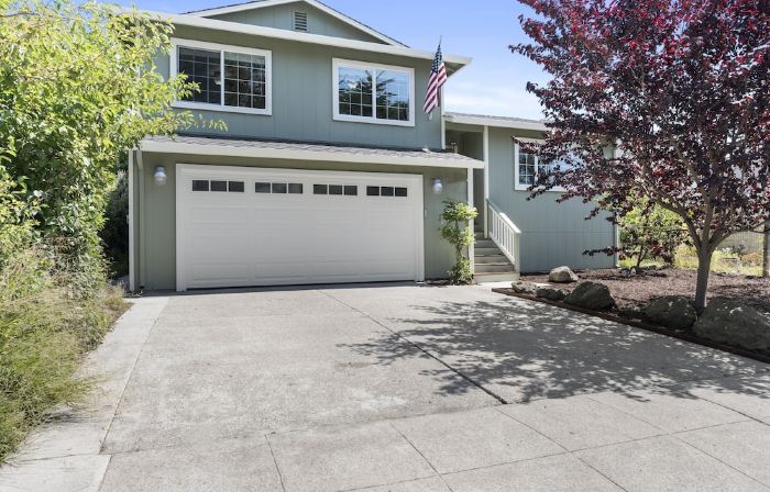 Spacious Coastside Home!