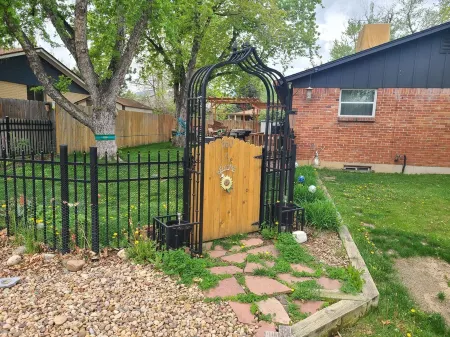 COZY Lower Level 3 Bedroom Private Suite in South Boulder