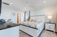 Huge, Almost New Oceanfront One Level Unit, Amazing Views, Super-Sized Deck. - 4-Star