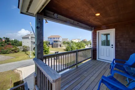 New construction home short walk to the beach!