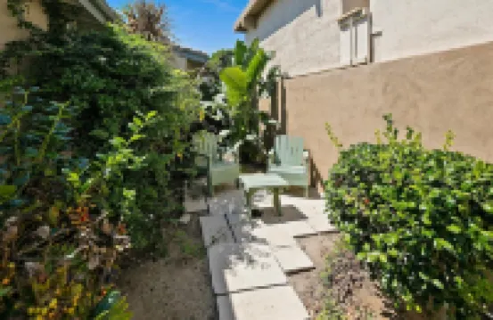 DEL MAR RETREAT & OCEAN VIEW! Walk to the beach!