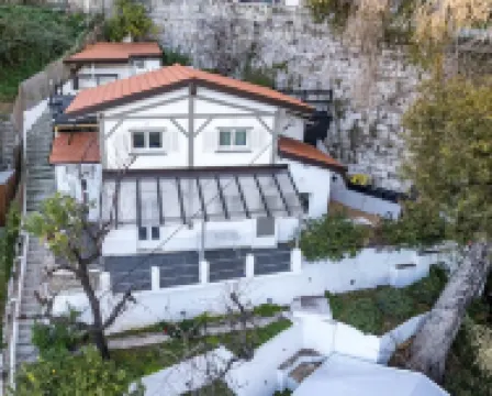 Monaco - Beausoleil #MonteCarlo #LuxuryTravel #Monaco #VillaLife #TravelGoals 奧古斯都勝利紀念碑附近的飯店