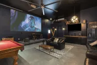 Summers@BOM, Yosemite\BassLake, Sleeps 22, Hottub, Movie\Game\Billiards\Play