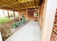 Steps to Lane and VT Campus Cozy 2 Bed/2 Bath Blacksburg Apartment