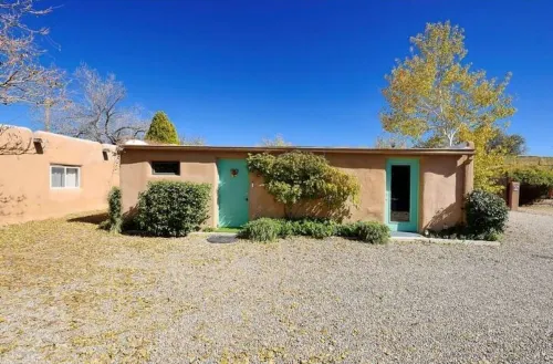 Obi's Adobe, .5 to The Railyard, Stylish 2 Bedroom Adobe, Dog Friendly
