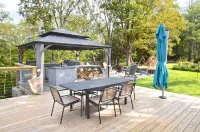 PERFECT RETREAT Privacy & Relaxing, Hot Tub, WiFi, 2 Fireplaces, Outdoor Kitchen