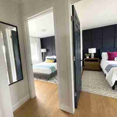 Downtown Carbondale. Cozy and Cheery Abode -- NEW-- Rooms