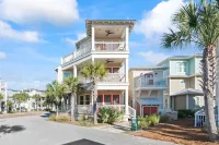 Modern, Fun Carriage Home 30A Light and Bright!Sleeps 4 Hotels near Rosemary Beach Public Beach