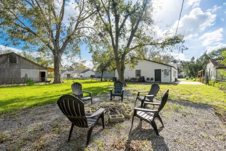Luxurious Modern Farmhouse 3BR/2BA