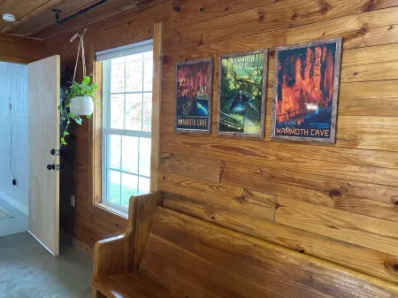 Trailboss Cabin near Mammoth Cave at Noble Pine Campground