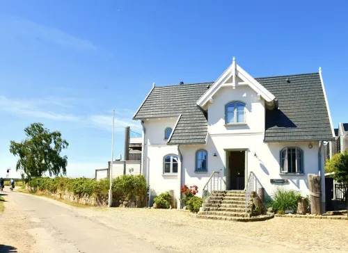 Strandhaus-fehmarn, Captains-deck, Strandlage und Meerblick, Terrasse und Garten