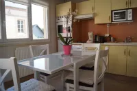 apartment in Honfleur city center with parking