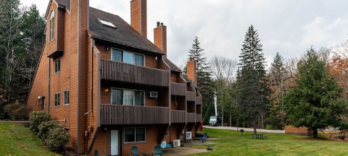 Family-friendly condo with amenities minutes from StoryLand & ski mountains! Отели в г. Бартлетт