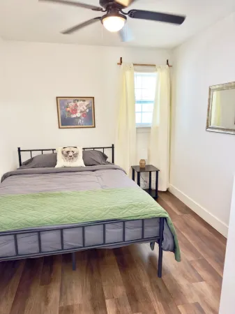 Buck Tiny Luxury Cabin on Lake with Arcade