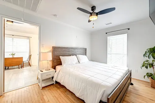 1714 Fairview 1KING/1BA Top Apt Duplex Pets Ok!10 FURNISED APARTMENTS ON-SITE.