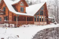 Timber Lodge on Large Wooded Lot mid Door County Hotels in Egg Harbor