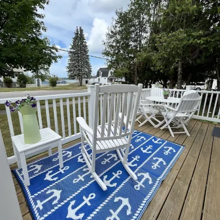 Nautical Themed - Downtown Boyne City Getaway Close to the Lake
