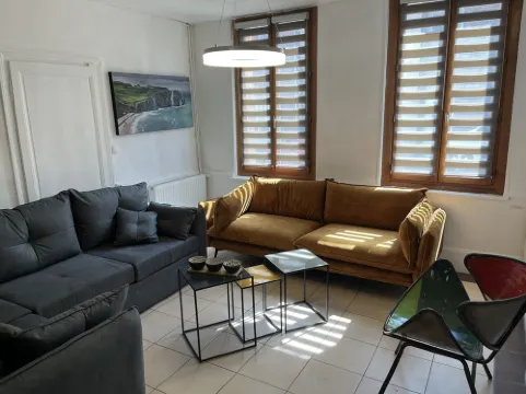 Large fisherman's house, 4 bedrooms and 1 interior courtyard, close to the sea!